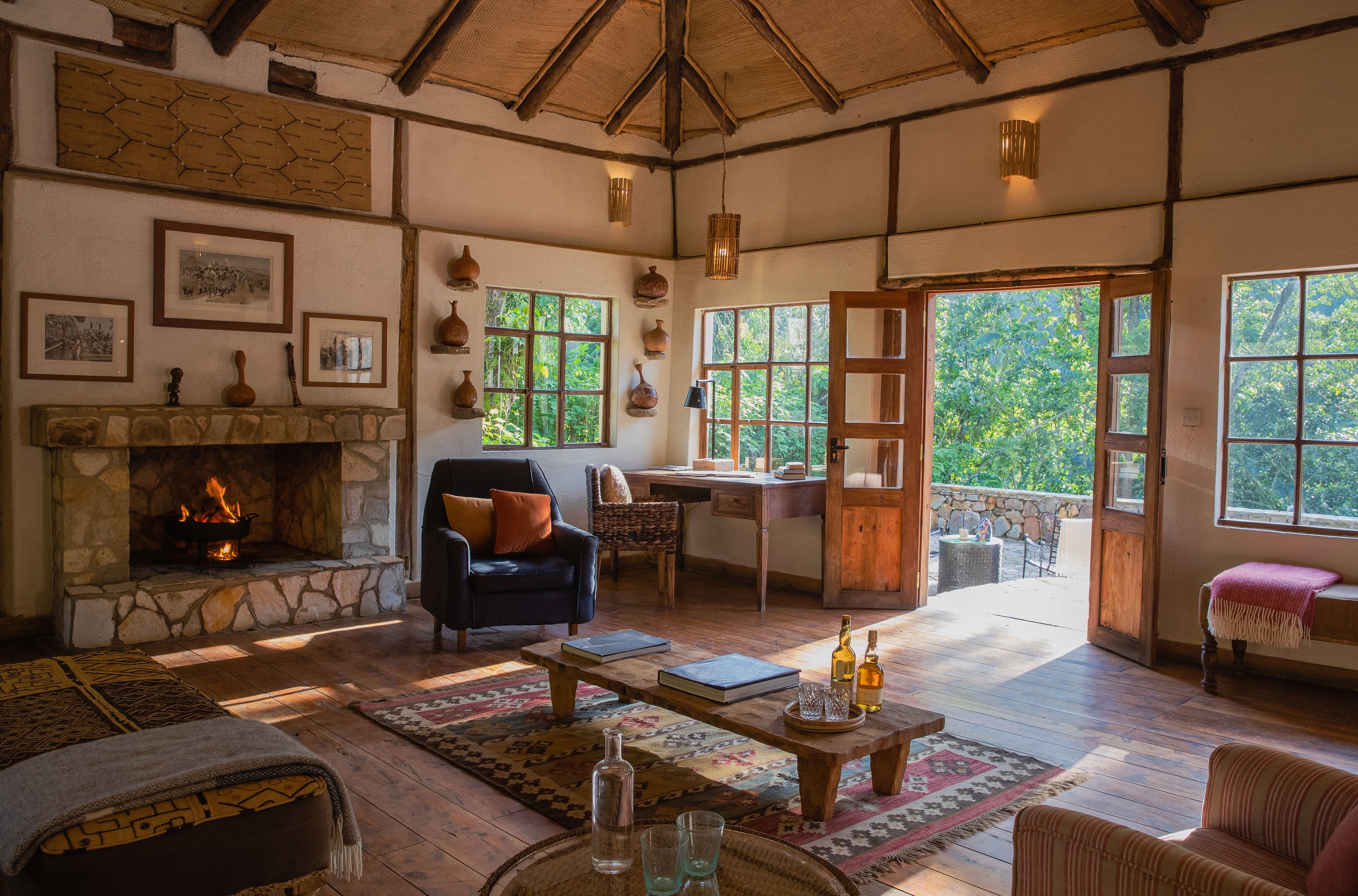 7-8-Bwindi Lodge-Library