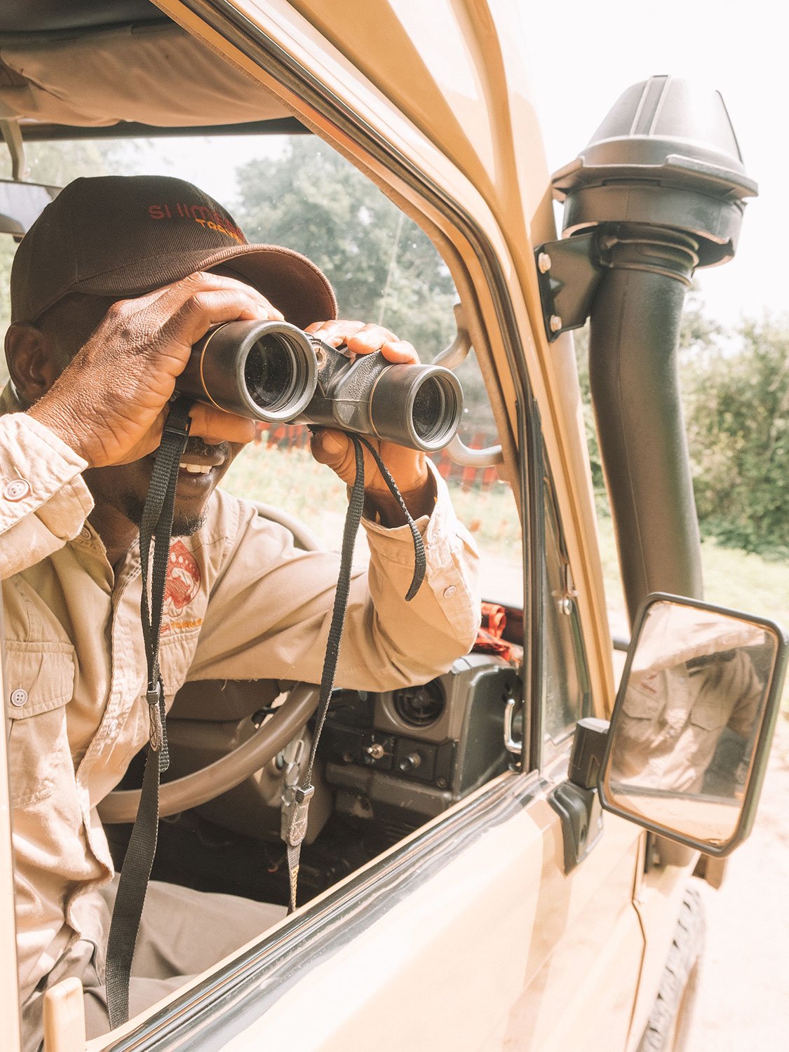Gibbs-Farm-Ngorongoro-Crater-day-safari-binoculars (1)