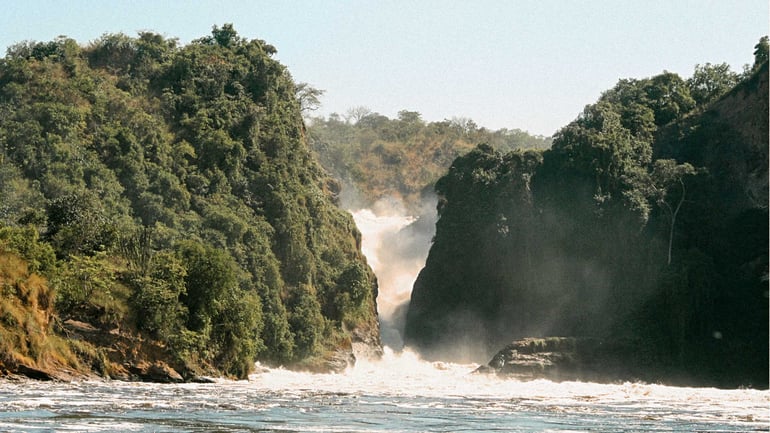 Mighty Murchison Falls in the early evening 