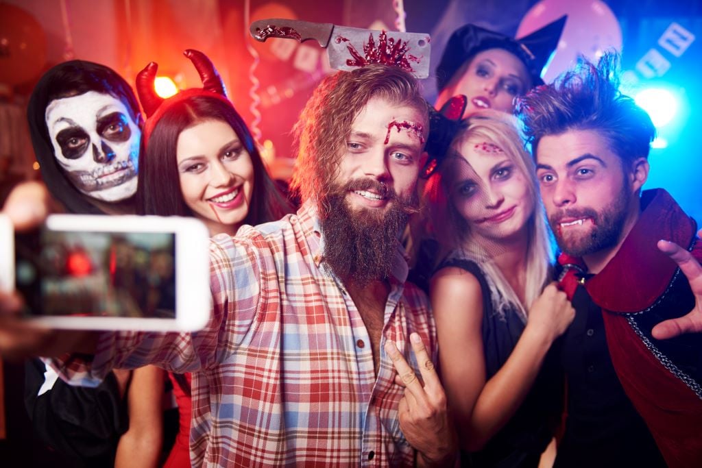 selfie-taken-at-the-halloween-party-2021-08-30-02-25-28-utc